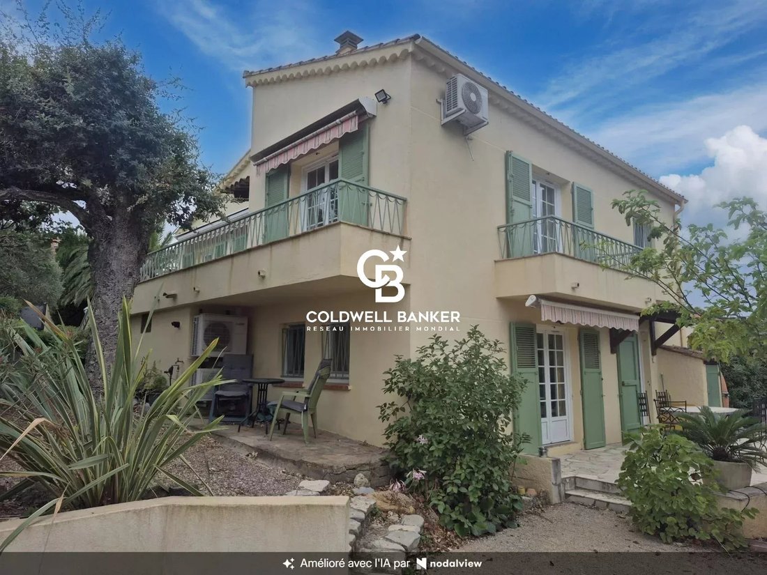 House in Frejus, Provence-Alpes-Côte d'Azur, France 1 - 16002776