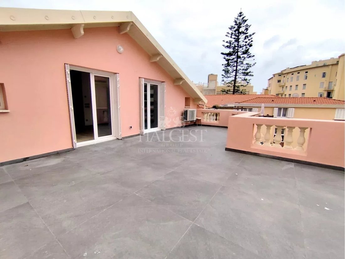 Apartamento en Menton, Provenza-Alpes-Costa Azul, Francia 3 - 18831266