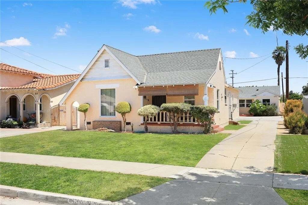 Autres à Alhambra, Californie, États-Unis 1 - 18833376