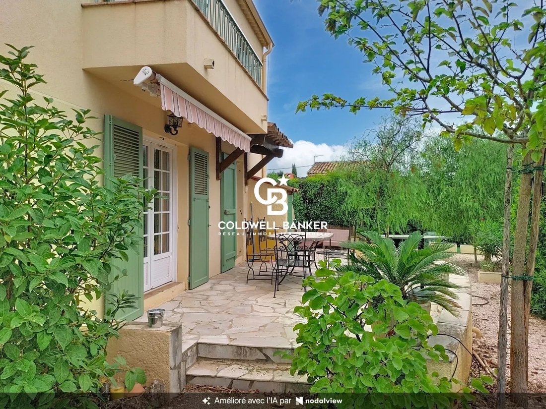 House in Frejus, Provence-Alpes-Côte d'Azur, France 3 - 16002776