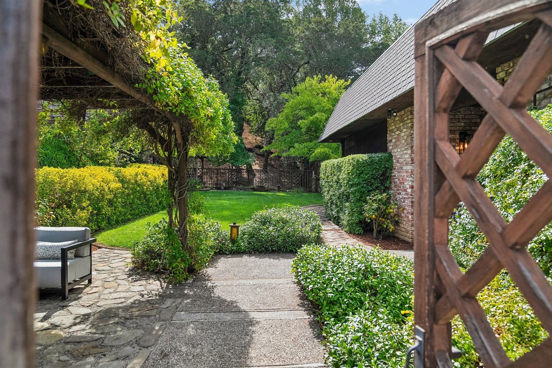 House in Novato, California, United States 3 - 18831129
