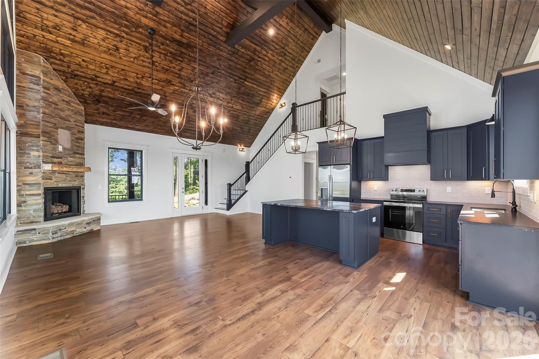 House in Lenoir, North Carolina, United States 5 - 17557341