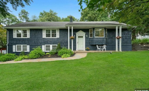 House in River Vale, New Jersey, United States 1