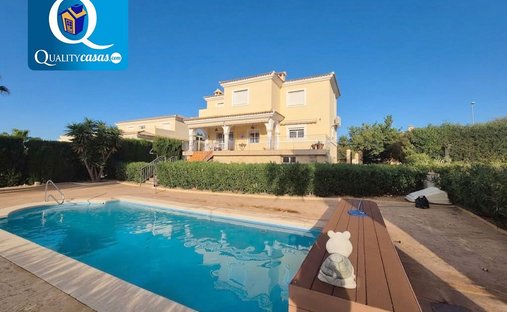 Villa in Mutxamel, Valencian Community, Spain 1