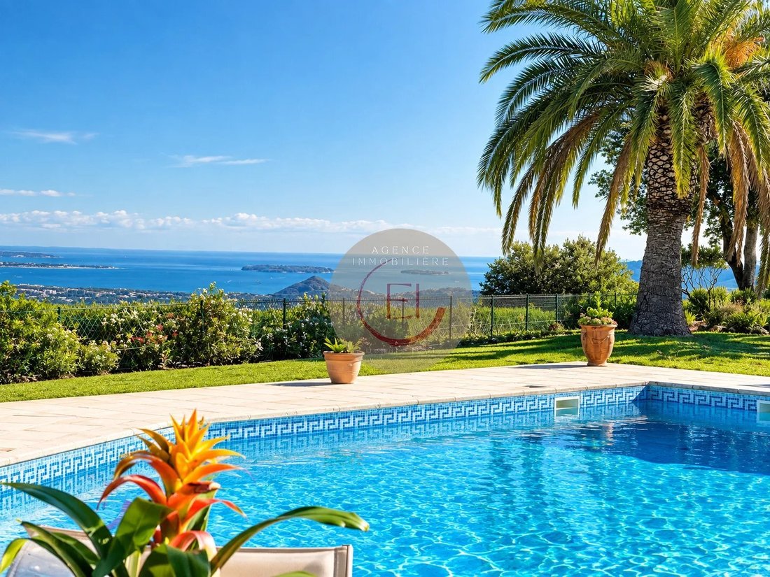 Estate in Les Adrets-de-l'Estérel, Provence-Alpes-Côte d'Azur, France 2 - 16480489