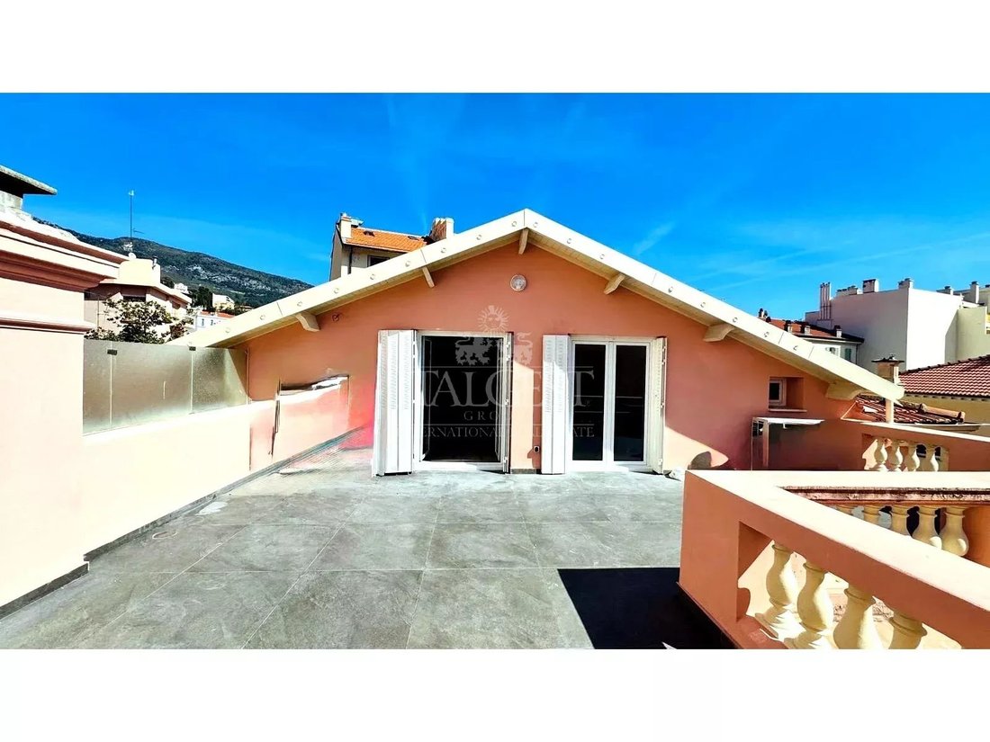 Apartamento en Menton, Provenza-Alpes-Costa Azul, Francia 1 - 18831266