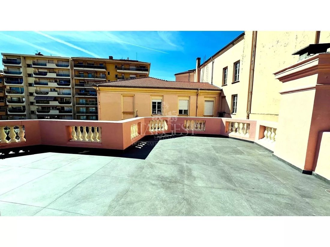 Apartamento en Menton, Provenza-Alpes-Costa Azul, Francia 2 - 18831266