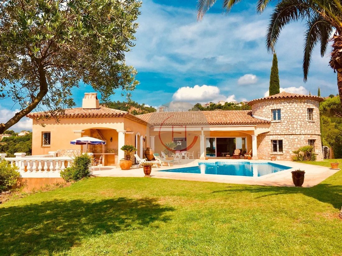 Estate in Les Adrets-de-l'Estérel, Provence-Alpes-Côte d'Azur, France 3 - 16480489