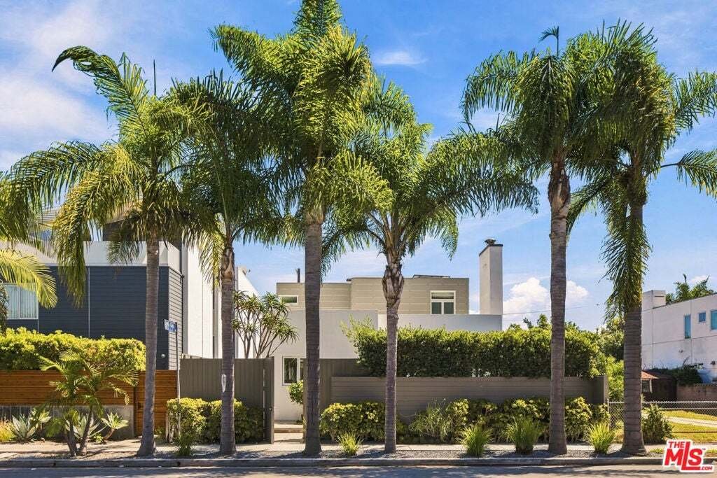 House in Los Angeles, California, United States 1 - 18832263