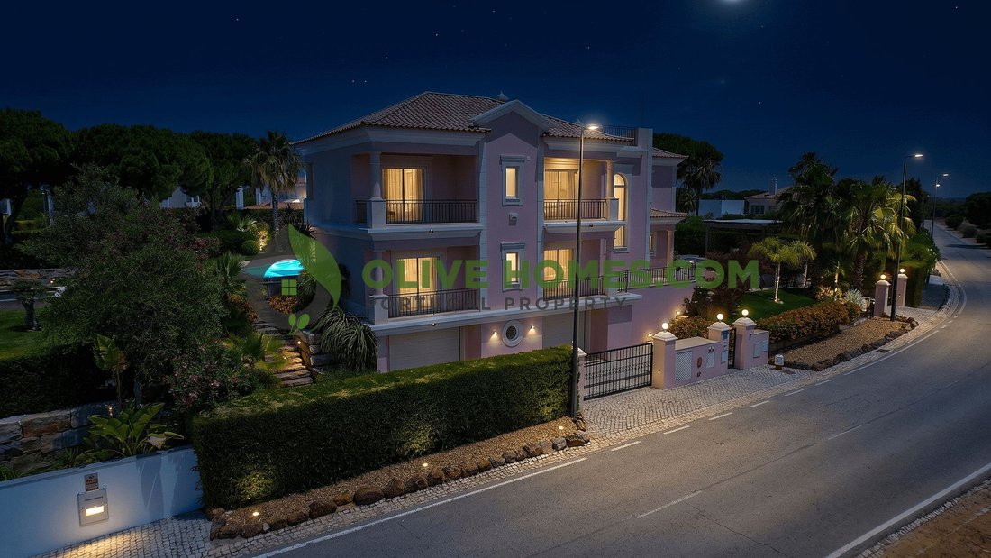 Villa in Vilamoura, Quarteira, Algarve 2 - 18834919