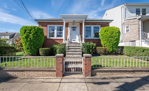 House in Yonkers, New York, United States 1