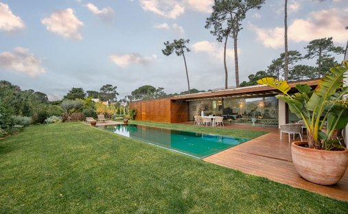 House in Colares, Lisbon, Portugal 1