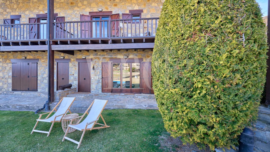 Townhouse in Isovol, Catalonia, Spain 2 - 18830854