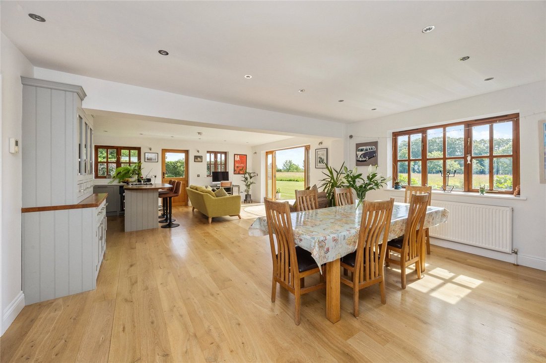 Casa in Scaynes Hill, Copthorne, Inghilterra 2 - 18830865