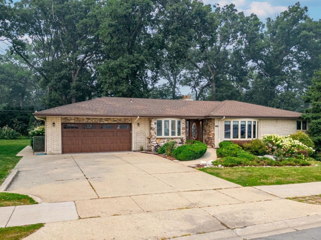House in Roselle, Illinois, United States 1 - 18834416