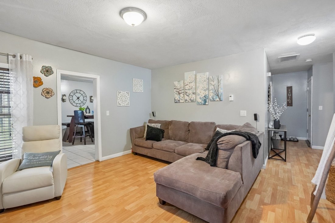 House in Lowell, Massachusetts, United States 4 - 18831765