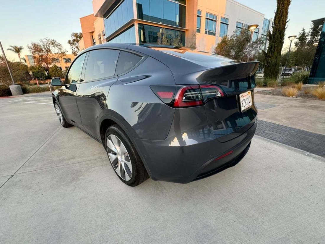 Suv in Newport Beach, CA, United States 5 - 18798460