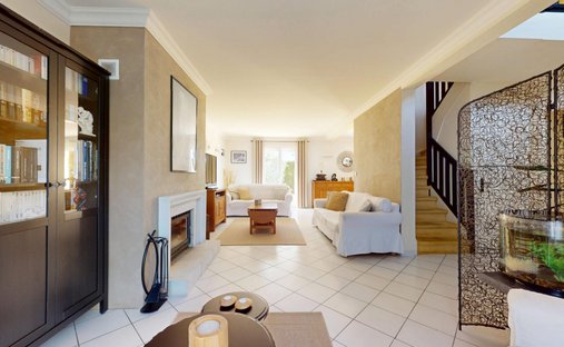 House in Chennevieres-sur-Marne, Ile-de-France, France 1