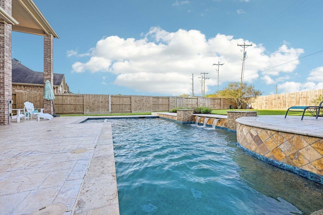 House in Friendswood, Texas, United States 2 - 18835700
