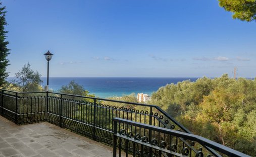 Villa in Lavagna, Liguria, Italy 1