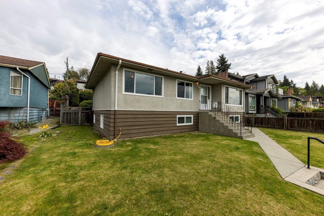 House in Burnaby, British Columbia, Canada 1 - 18835983