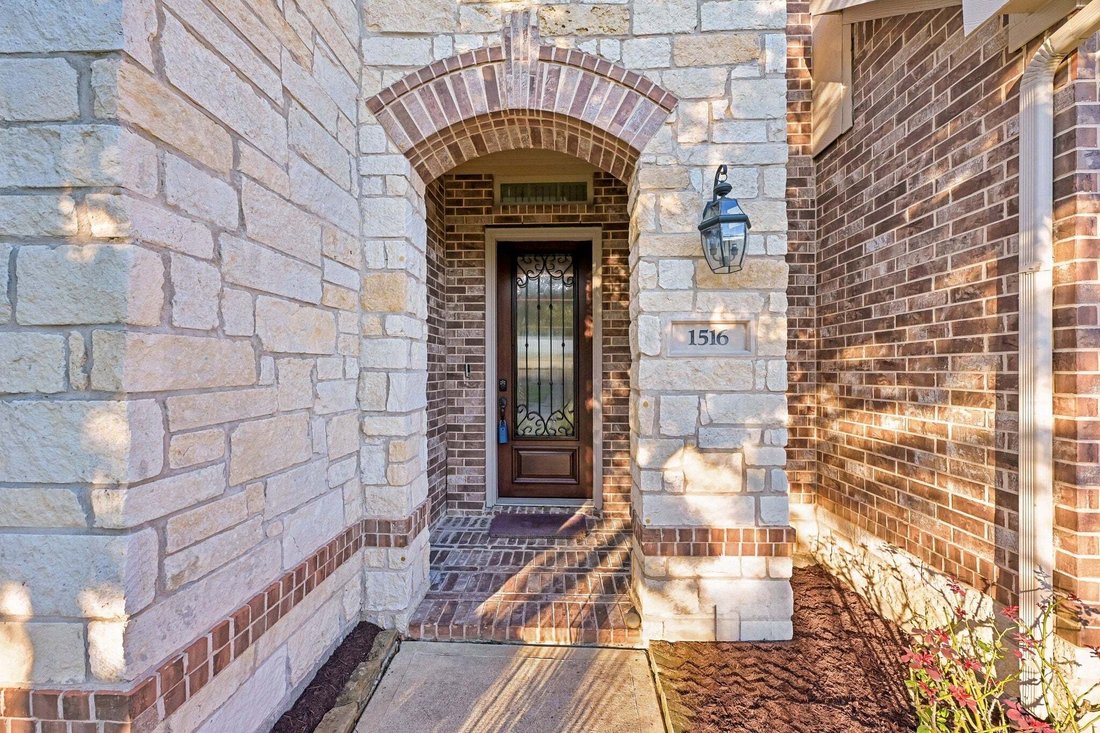 House in Friendswood, Texas, United States 3 - 18835700