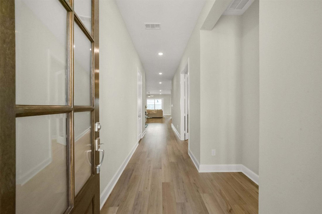 House in Friendswood, Texas, United States 5 - 18835710