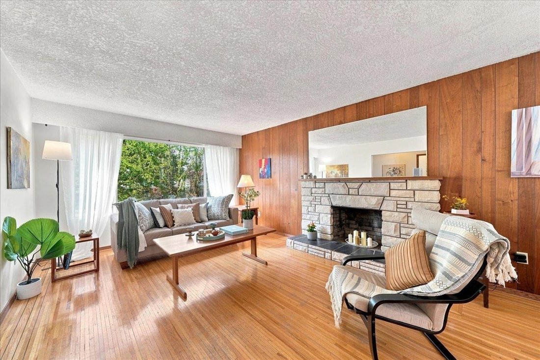House in Vancouver, British Columbia, Canada 3 - 18835976