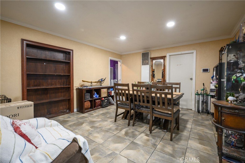 House in Ontario, California, United States 4 - 18657766