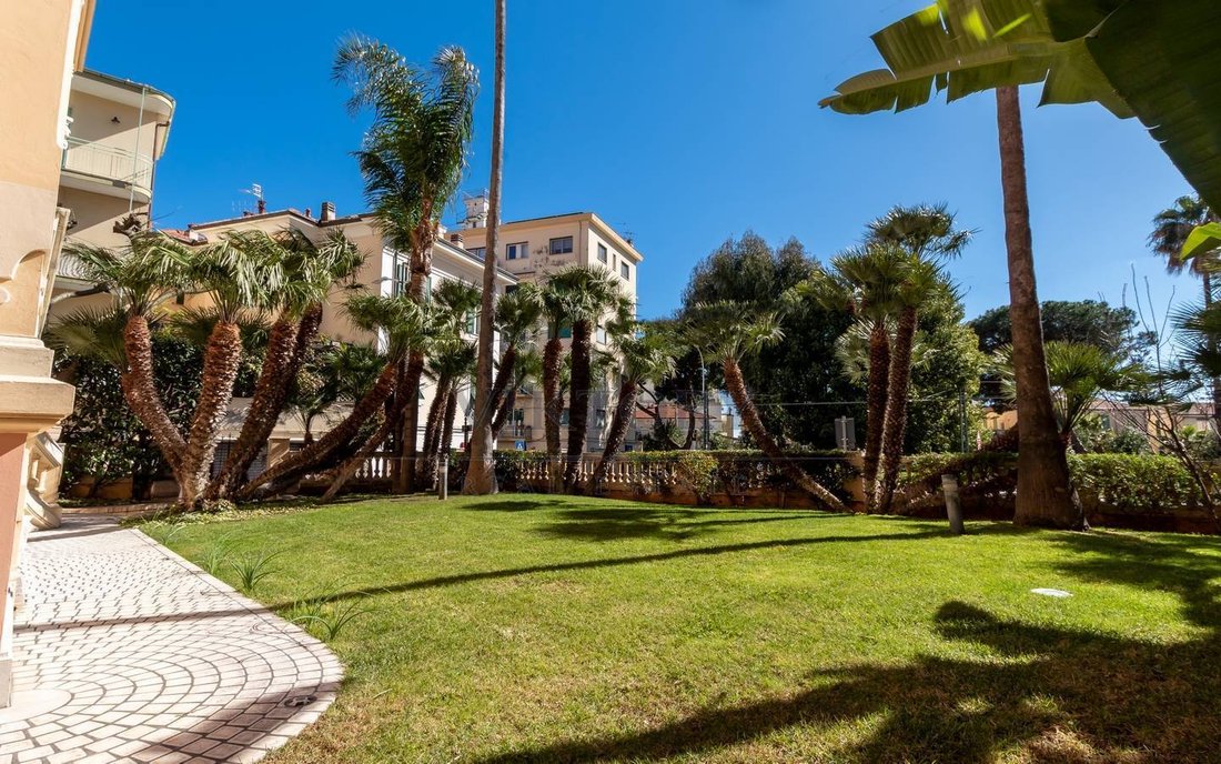 Villa in Taggia, Liguria, Italy 1 - 18835726