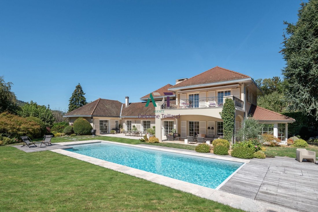 Finca en Saint-Martin-d'Uriage, Auvernia-Ródano-Alpes, Francia 2 - 18835992