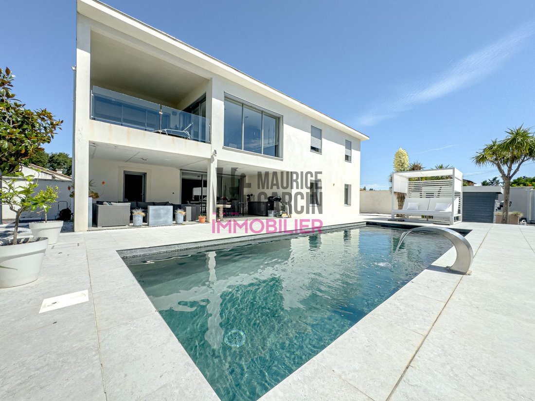 House in Exterieur, Bedarrides, France 2 - 18385796