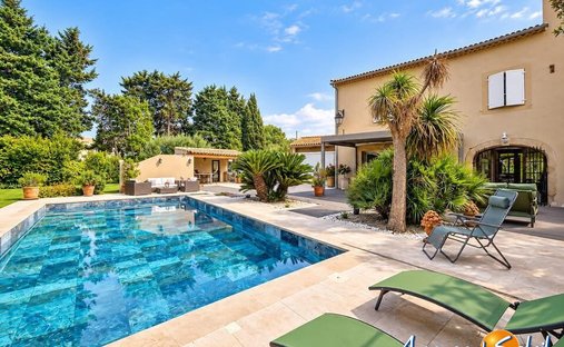 Casa de Campo en Ouveillan, Occitania, Francia 1