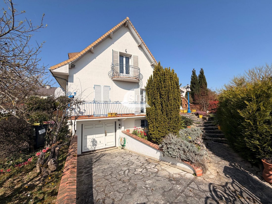 House in Longjumeau, Ile-de-France, France 2 - 18835985