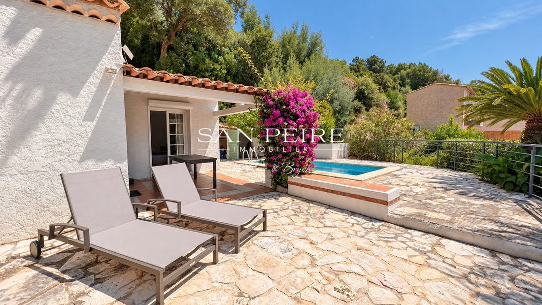 House in Les Issambres, Roquebrune-sur-Argens, France 2 - 18124635