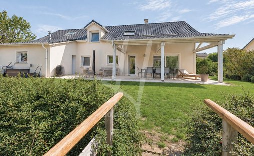 House in Faubourg Sainte Catherine-Patural, Hayange, France 1
