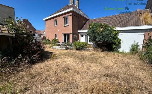 House in Pont de Pierres-Charles Leure, Gravelines, France 1