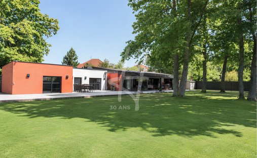 Villa in La Seille-Rive Gauche, Marly, France 1