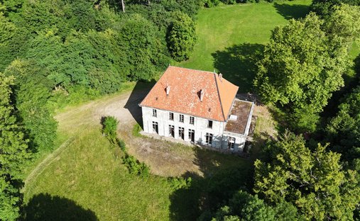 Chateau in Saint Claude - Torcols, Besançon, Frankreich 1