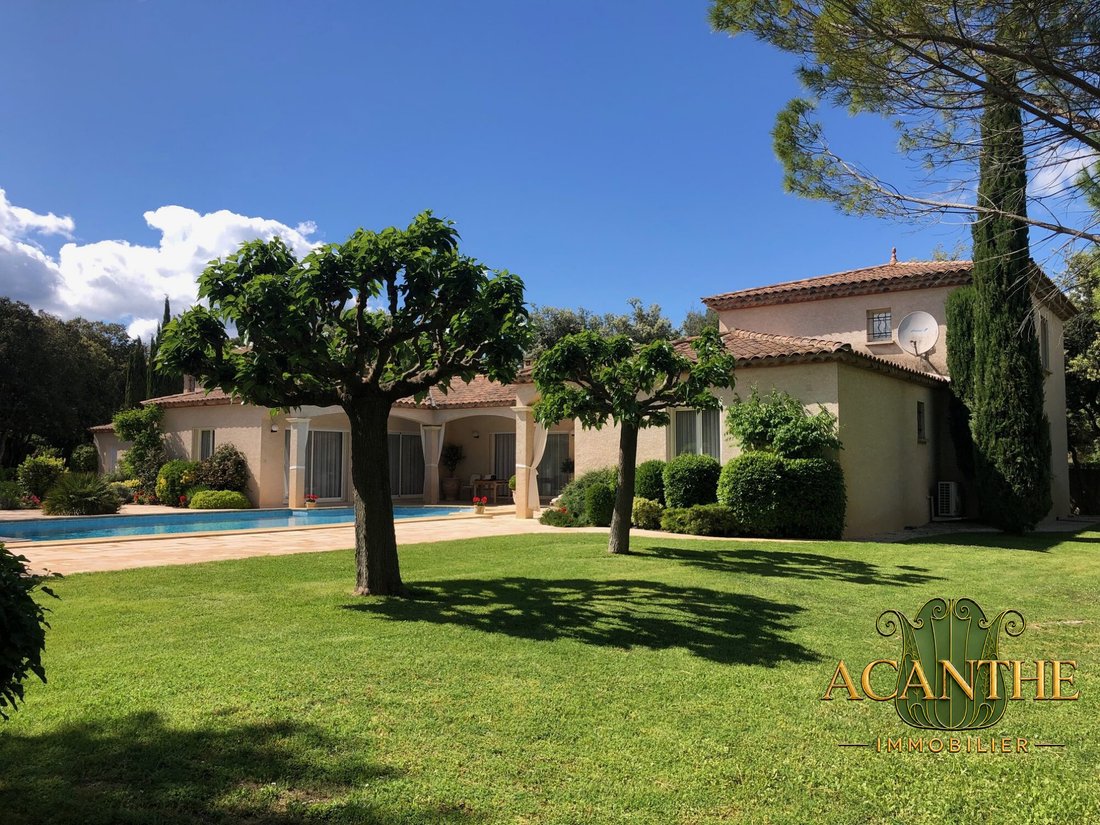 Villa in Centre Ville, Castries, France 1 - 18700258