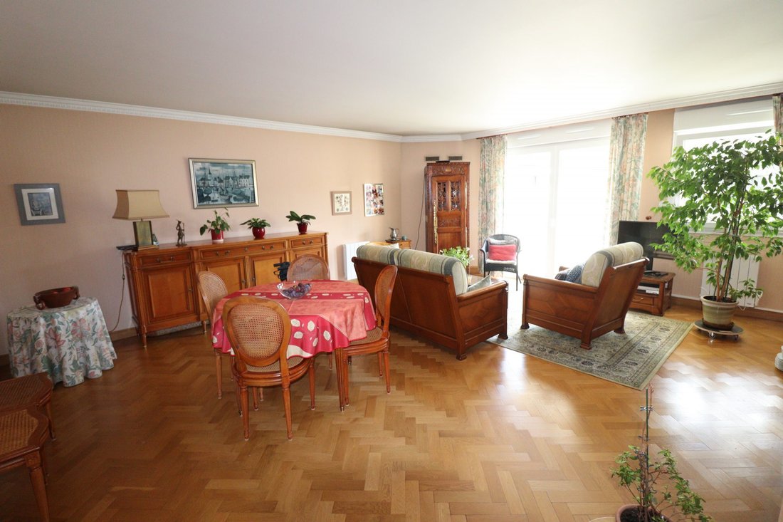 Wohnung in Bourg-La Feuillaume Nord, La Celle-Saint-Cloud, Frankreich 2 - 18836178