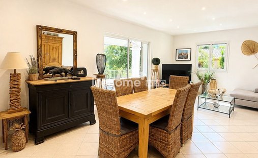 Villa in Ville-Les Saquedes-Le Bouillonnet, Sainte-Maxime, Frankreich 1