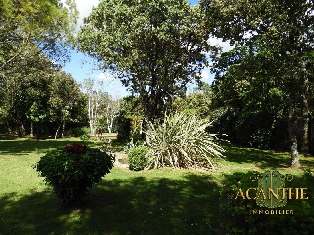 Villa in Centre Ville, Castries, France 5 - 18700258