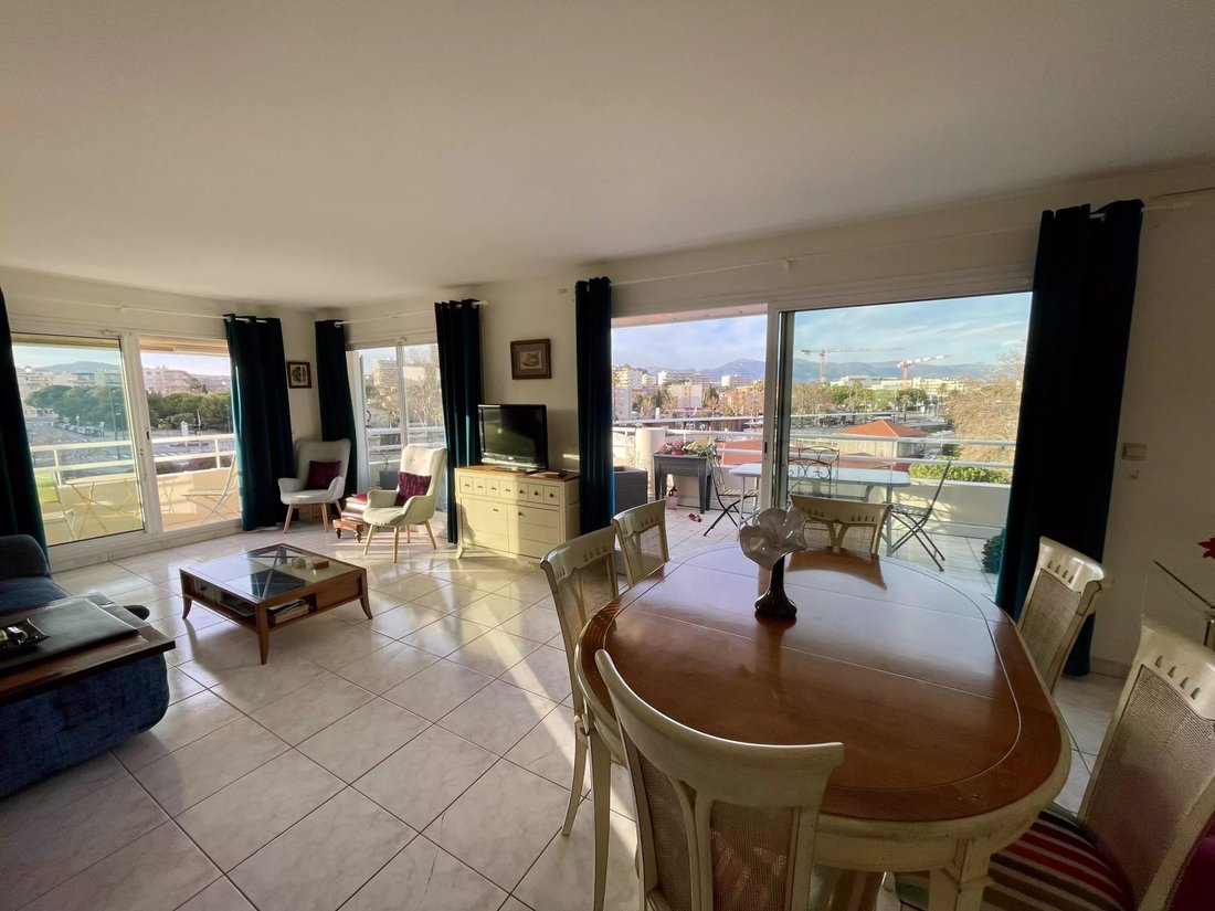 Apartment in Les Cougoulins-Rastines, Antibes, France 2 - 17315256