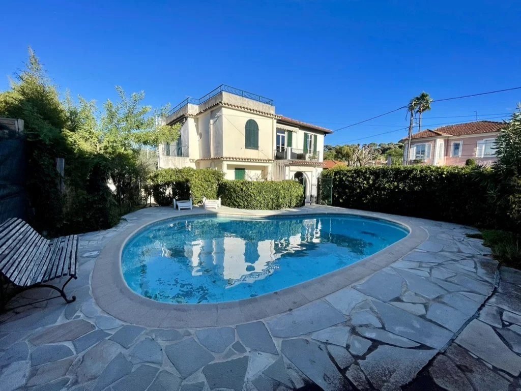 Apartamento en Antibes, Provenza-Alpes-Costa Azul, Francia 1 - 18738108