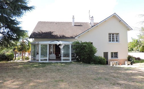 House in Descartes, Champs-sur-Marne, France 1