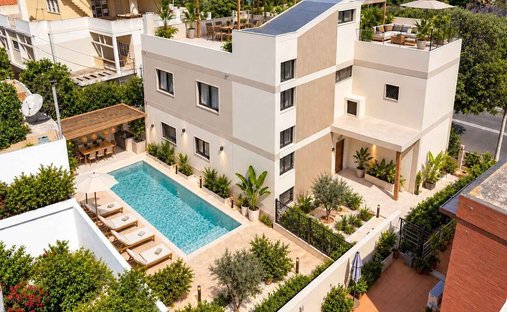 Estate in Portimao, Algarve, Portugal 1