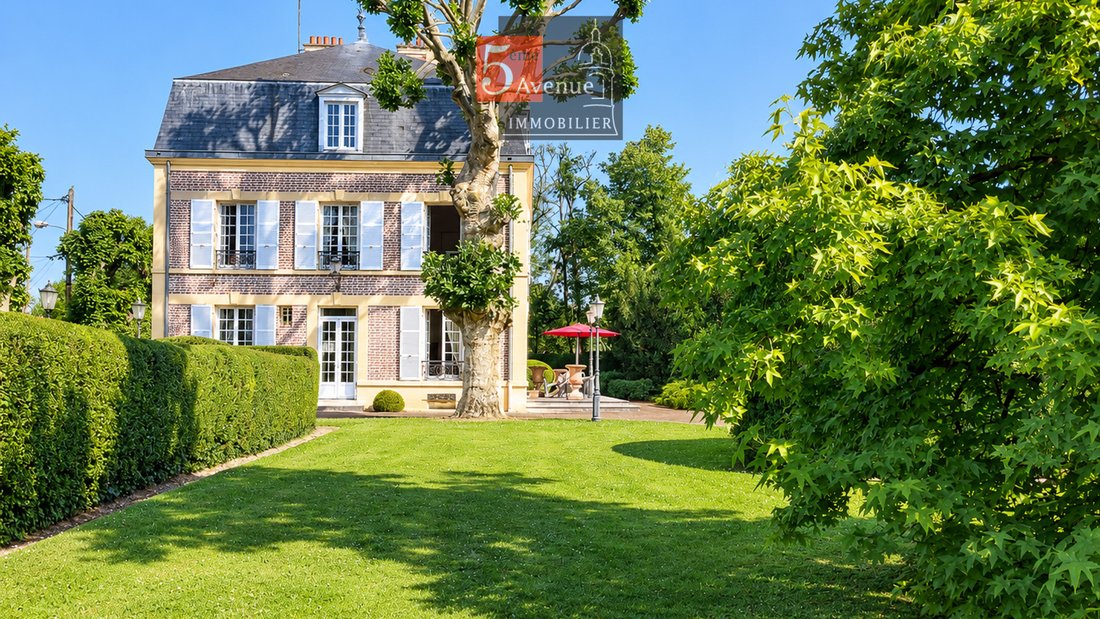 Maison à Gouvieux, Hauts-de-France, France 2 - 17091679