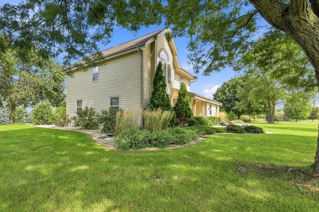 House in Pewaukee, Wisconsin, United States 4 - 18836576