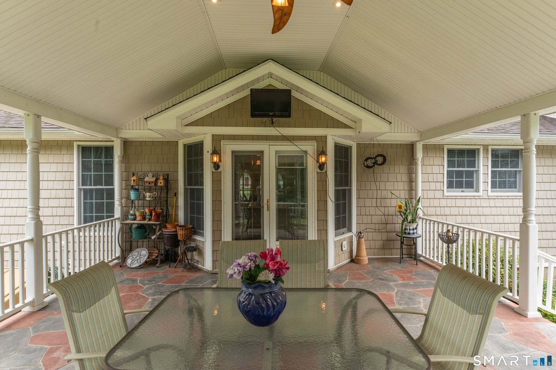 House in Wallingford, Connecticut, United States 5 - 18836849